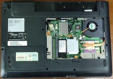 LAPTOP-FUJITSU-SIEMENS-ESPRIMO-MOBILE-V5535-3
