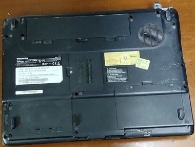LAPTOP-TOSHIBA-SATELLITE-A200-1M8-3