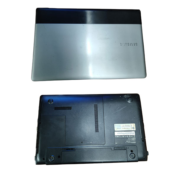 18378 Laptop Samsung NP300E5A SN: HPS593QBC00492H