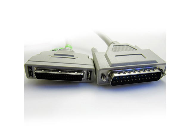 HTB1X SCSI-II CBL DB25M 1,8m Equip &Alpha;&pi;ό 50 &sigma;&epsilon; 25 pin